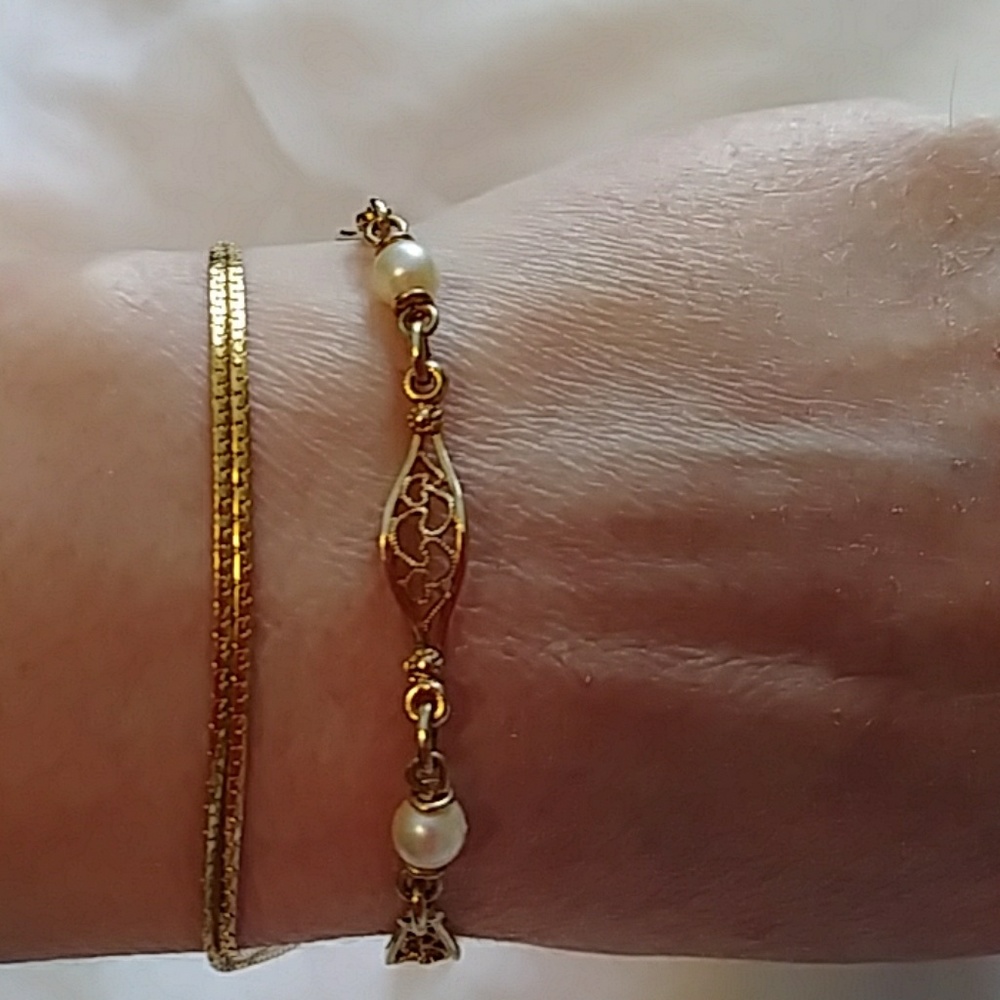 2 golden Bracelets